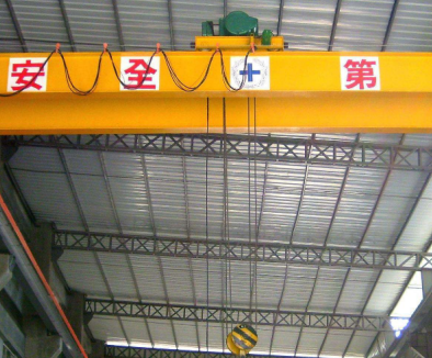 鋼絲繩電動(dòng)葫蘆在梁式起重機(jī)中的應(yīng)用優(yōu)勢